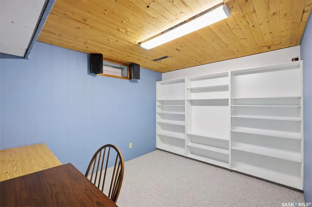 101 Salisbury Drive Saskatoon SK S7H 4B7