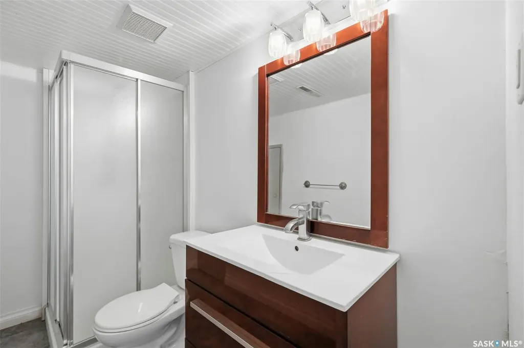 101 Salisbury Drive Saskatoon SK S7H 4B7