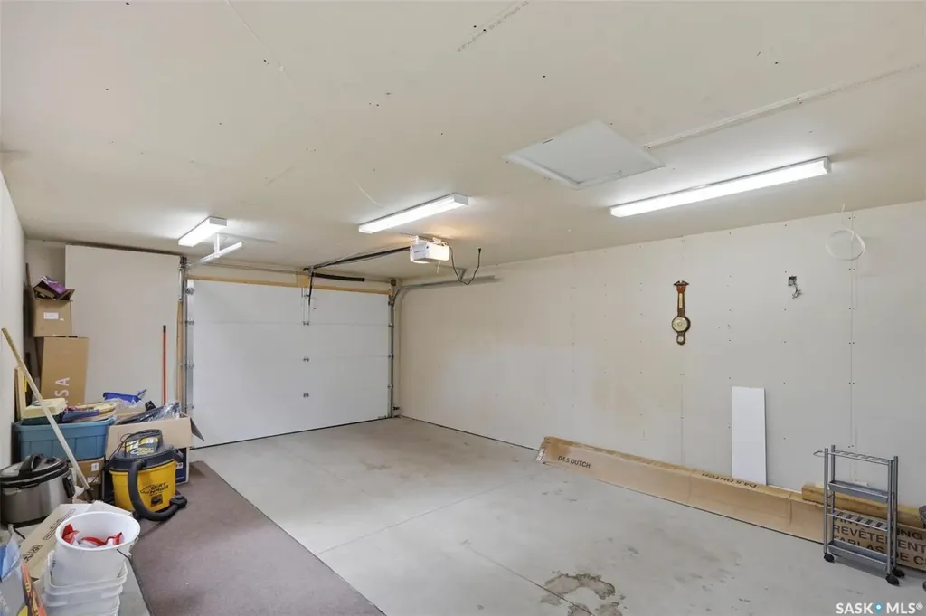 101 Salisbury Drive Saskatoon SK S7H 4B7