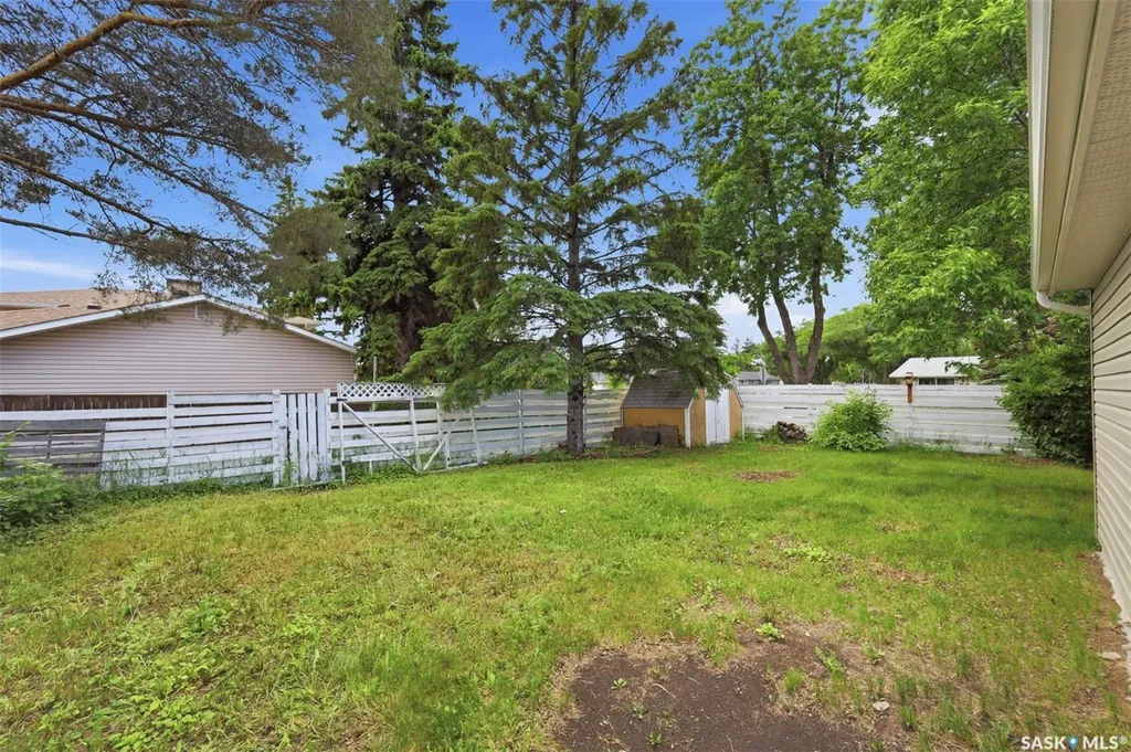 101 Salisbury Drive Saskatoon SK S7H 4B7