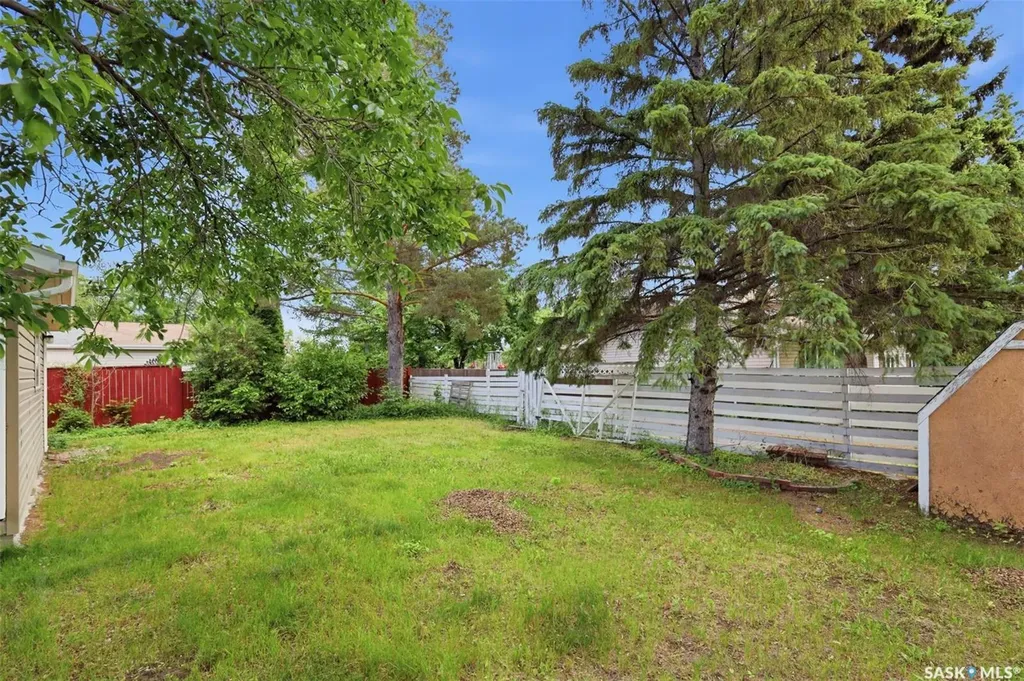 101 Salisbury Drive Saskatoon SK S7H 4B7