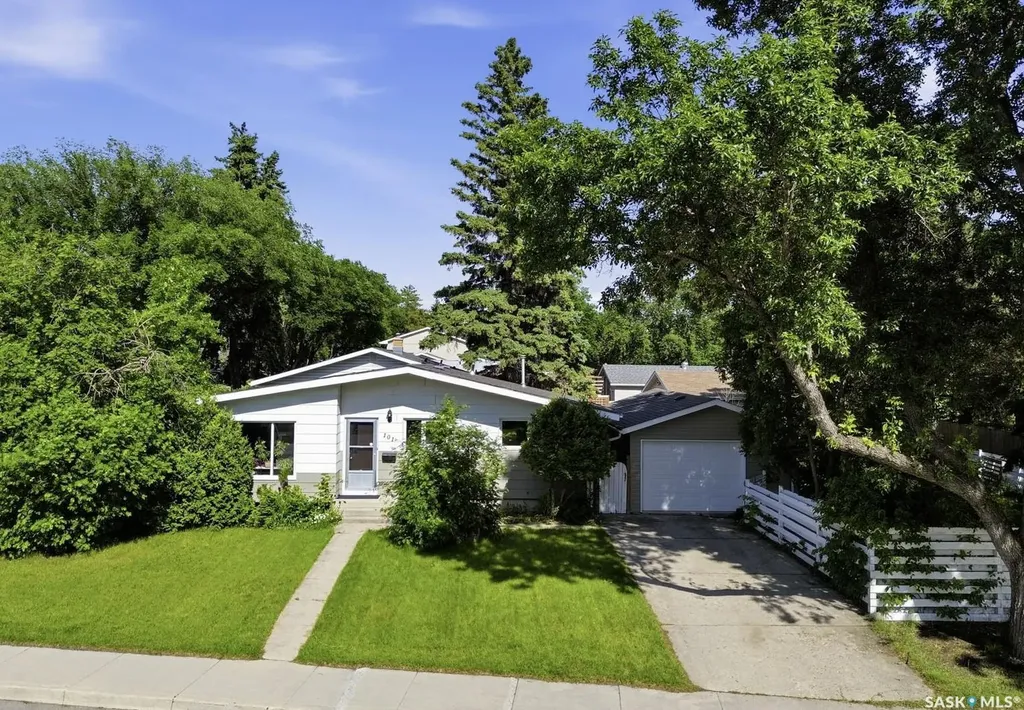 101 Salisbury Drive Saskatoon SK S7H 4B7