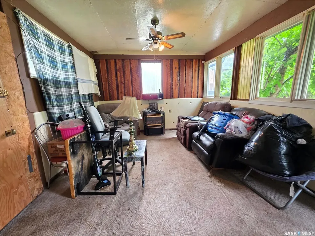 236 6th Avenue NE Swift Current SK S9H 2M2