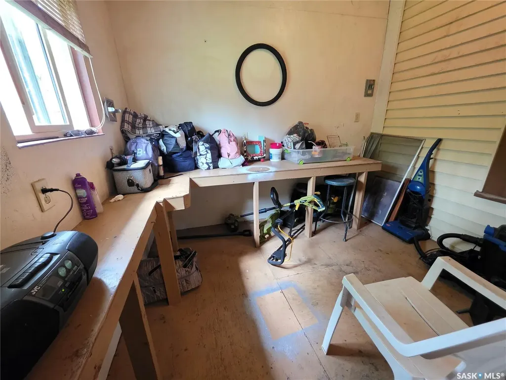236 6th Avenue NE Swift Current SK S9H 2M2