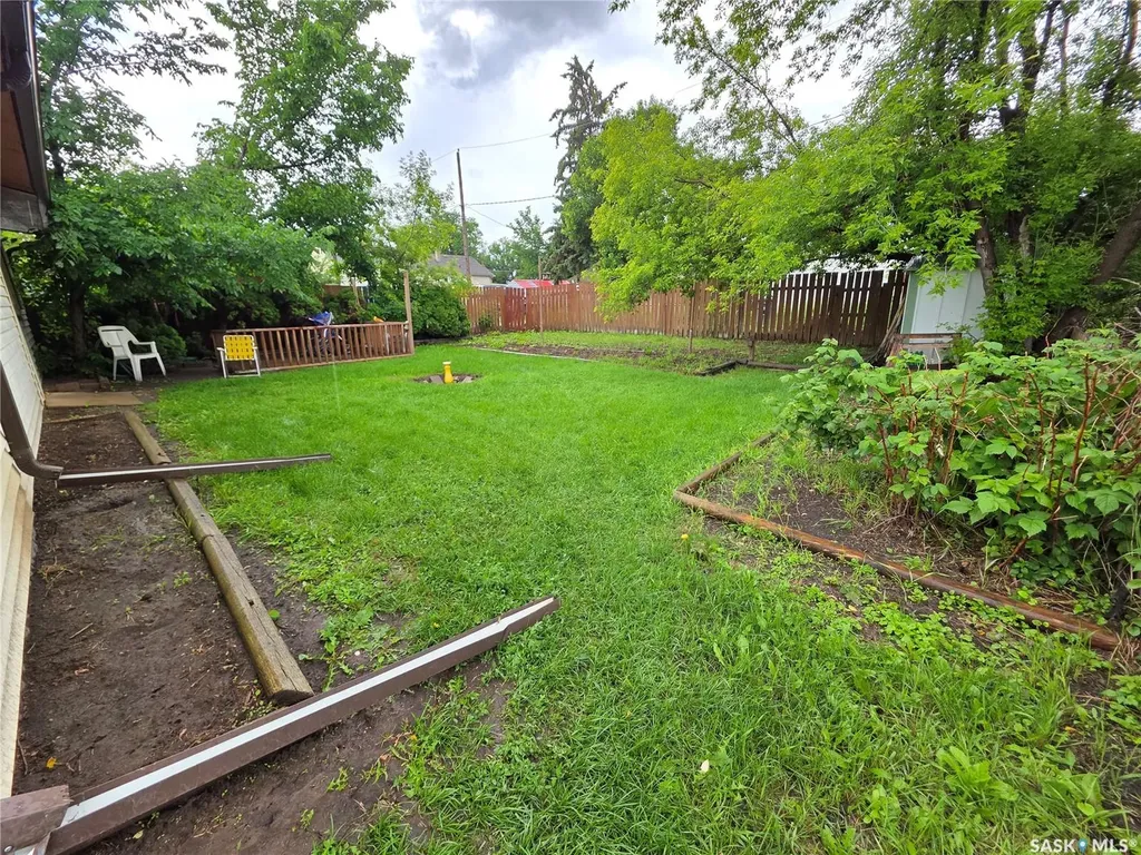 236 6th Avenue NE Swift Current SK S9H 2M2