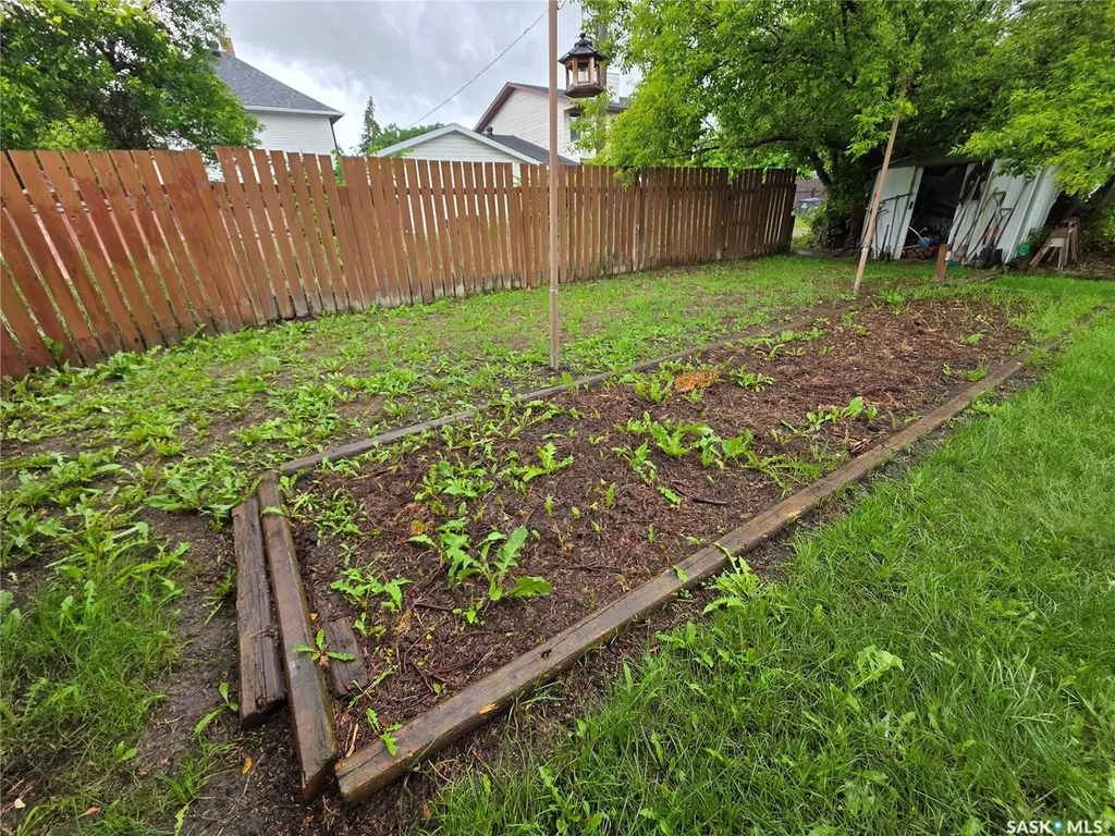 236 6th Avenue NE Swift Current SK S9H 2M2