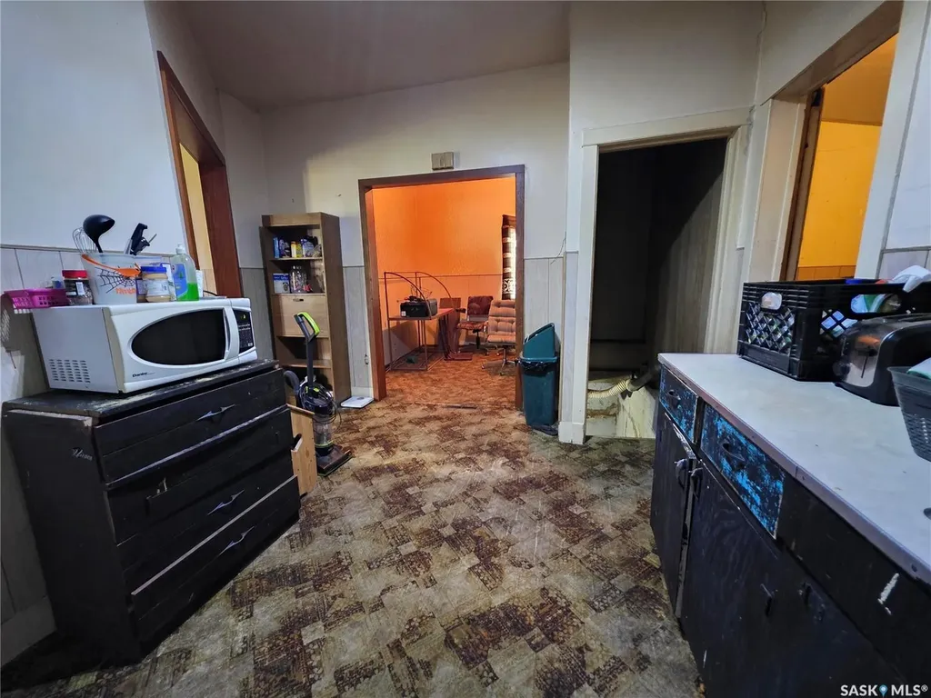 236 6th Avenue NE Swift Current SK S9H 2M2