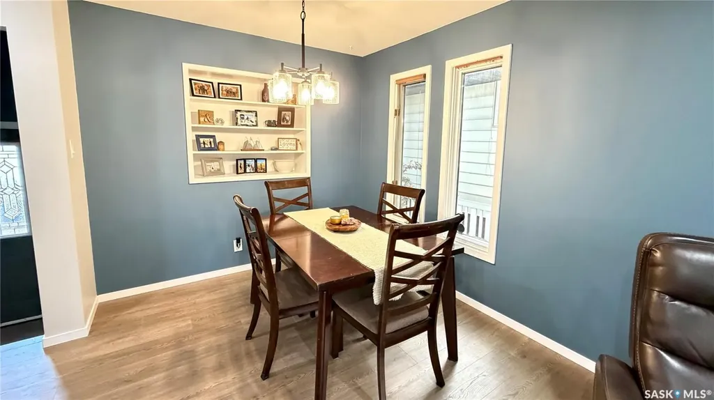 10 Stewart Avenue Saskatoon SK S7L 3S6