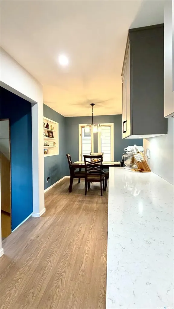 10 Stewart Avenue Saskatoon SK S7L 3S6