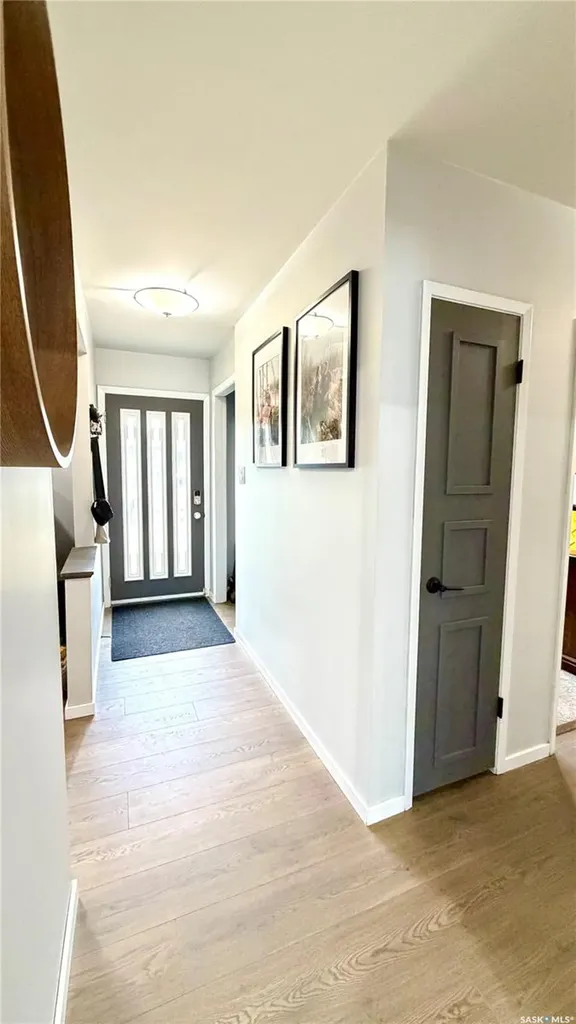 10 Stewart Avenue Saskatoon SK S7L 3S6
