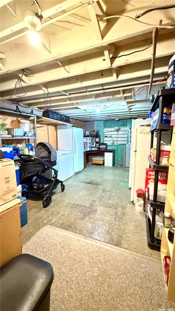 10 Stewart Avenue Saskatoon SK S7L 3S6