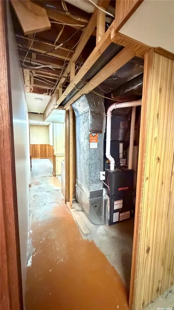 10 Stewart Avenue Saskatoon SK S7L 3S6