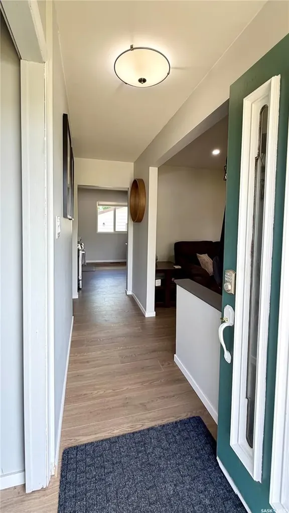 10 Stewart Avenue Saskatoon SK S7L 3S6