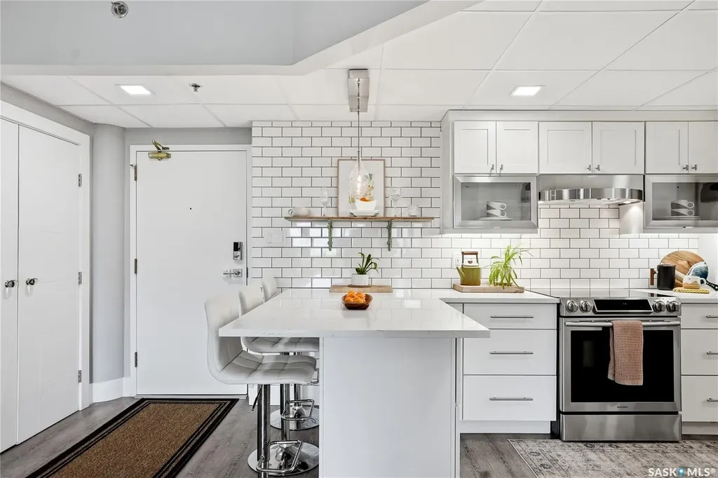 611 University Drive Saskatoon SK S7N 3Z1