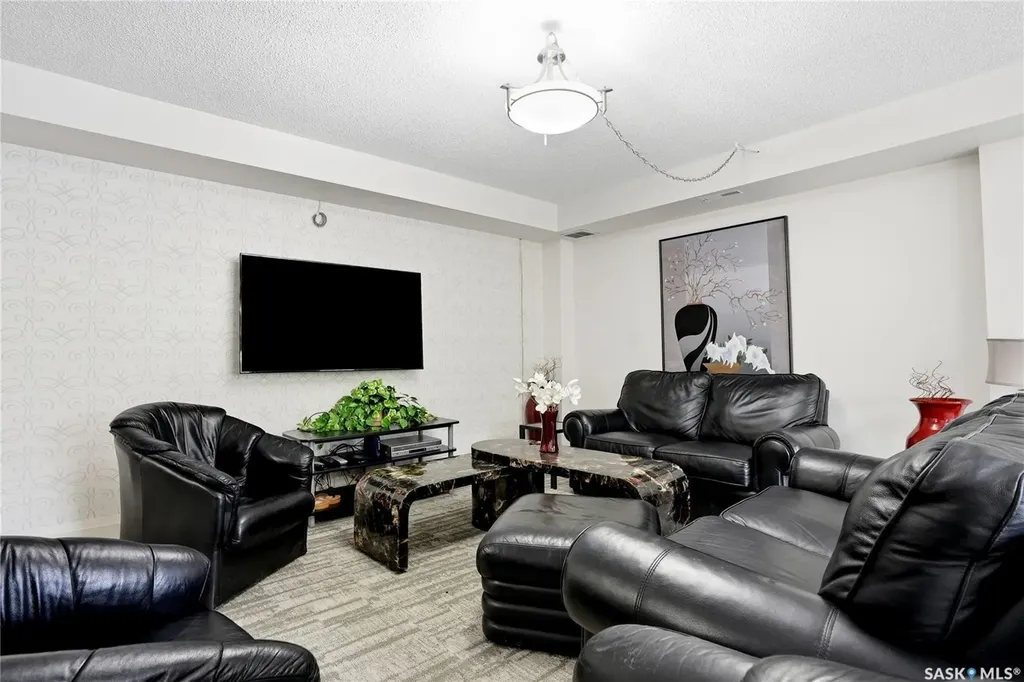 611 University Drive Saskatoon SK S7N 3Z1