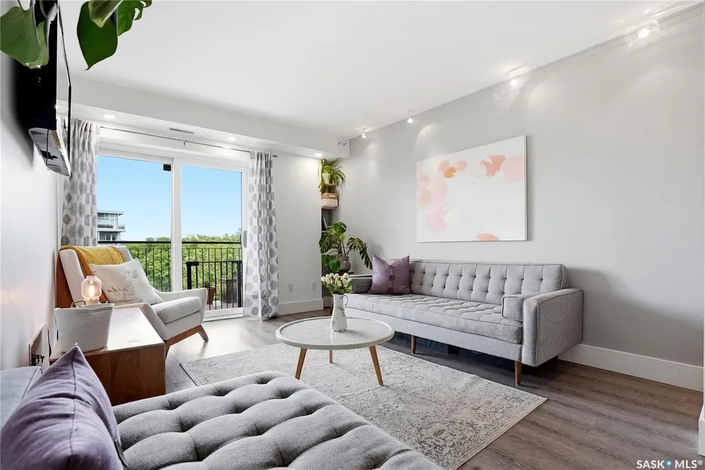 611 University Drive Saskatoon SK S7N 3Z1