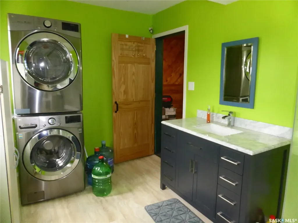 9 Zulynik Place Kivimaa-moonlight Bay SK S0M 1J0