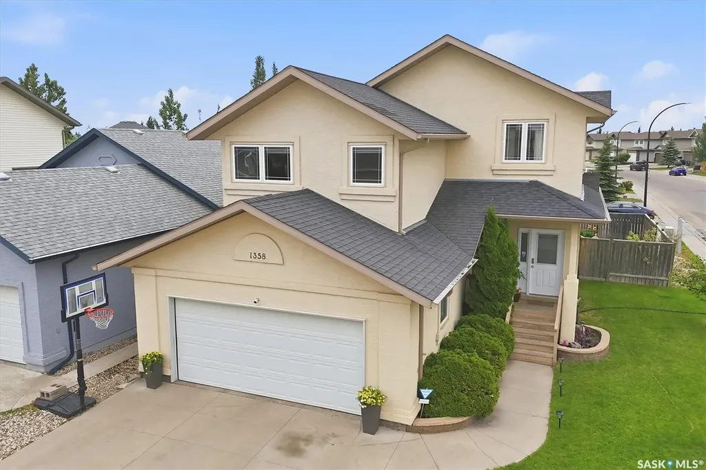 1358 Denham Crescent Saskatoon SK S7R 0B1
