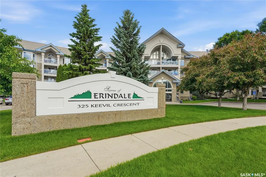 325 Keevil Crescent Saskatoon SK S7N 4R8