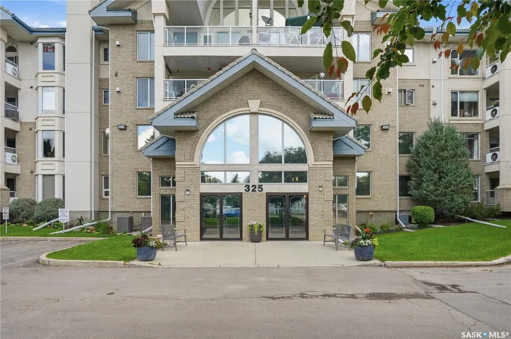 325 Keevil Crescent Saskatoon SK S7N 4R8