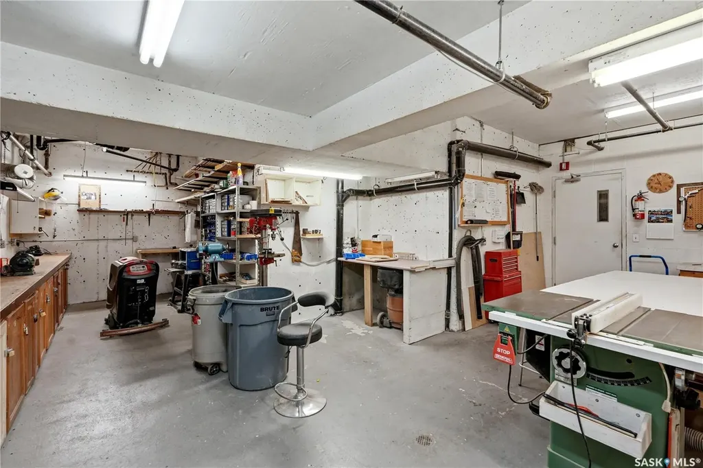325 Keevil Crescent Saskatoon SK S7N 4R8