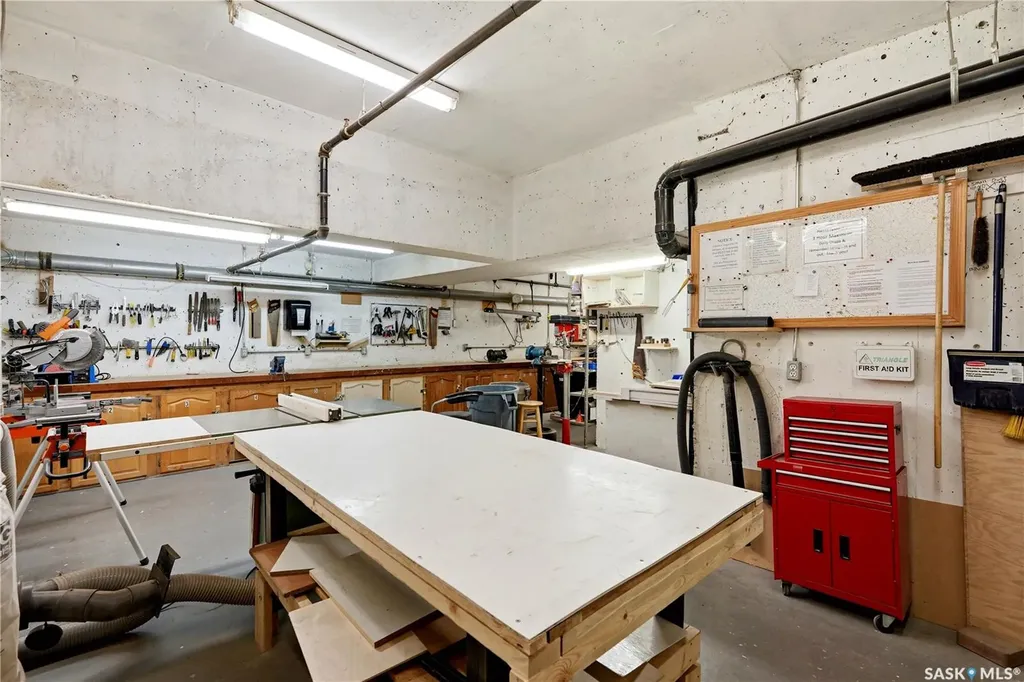 325 Keevil Crescent Saskatoon SK S7N 4R8