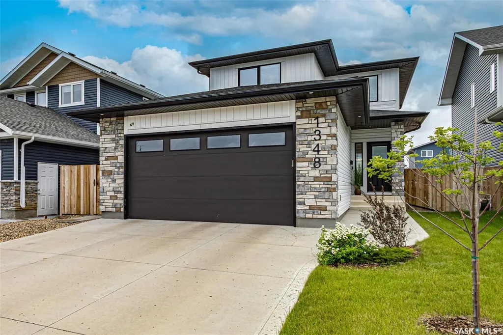 1348 Parr Hill Drive Martensville SK S0K 2T1