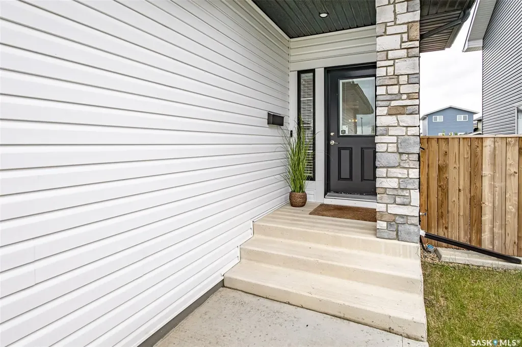1348 Parr Hill Drive Martensville SK S0K 2T1