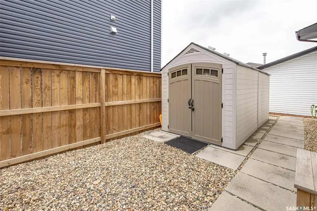 1348 Parr Hill Drive Martensville SK S0K 2T1
