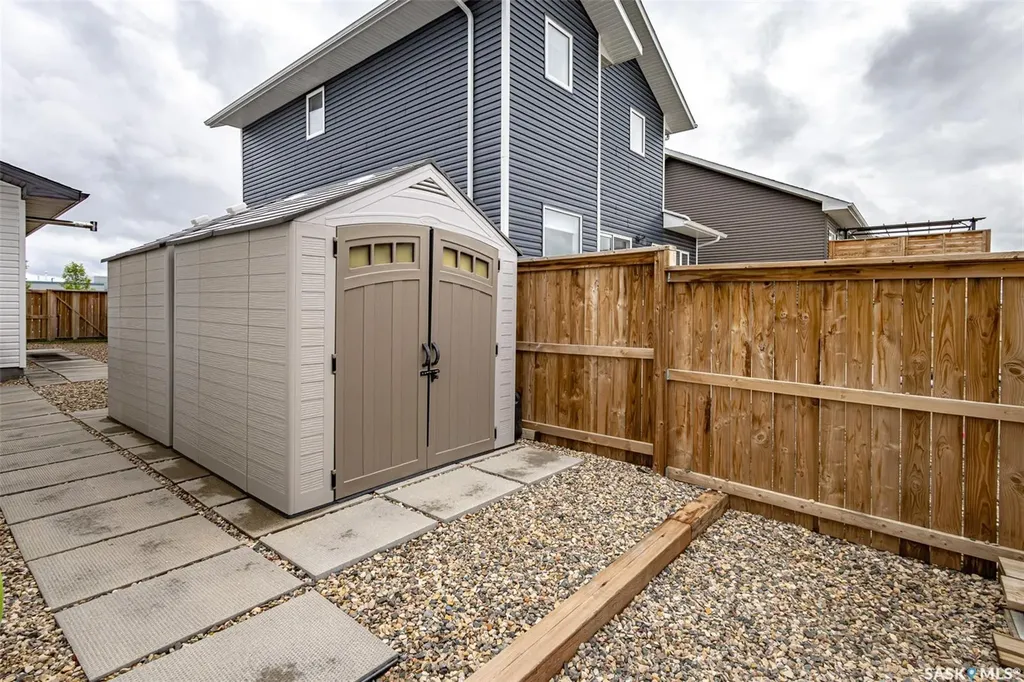 1348 Parr Hill Drive Martensville SK S0K 2T1