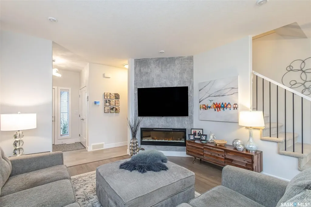 1348 Parr Hill Drive Martensville SK S0K 2T1