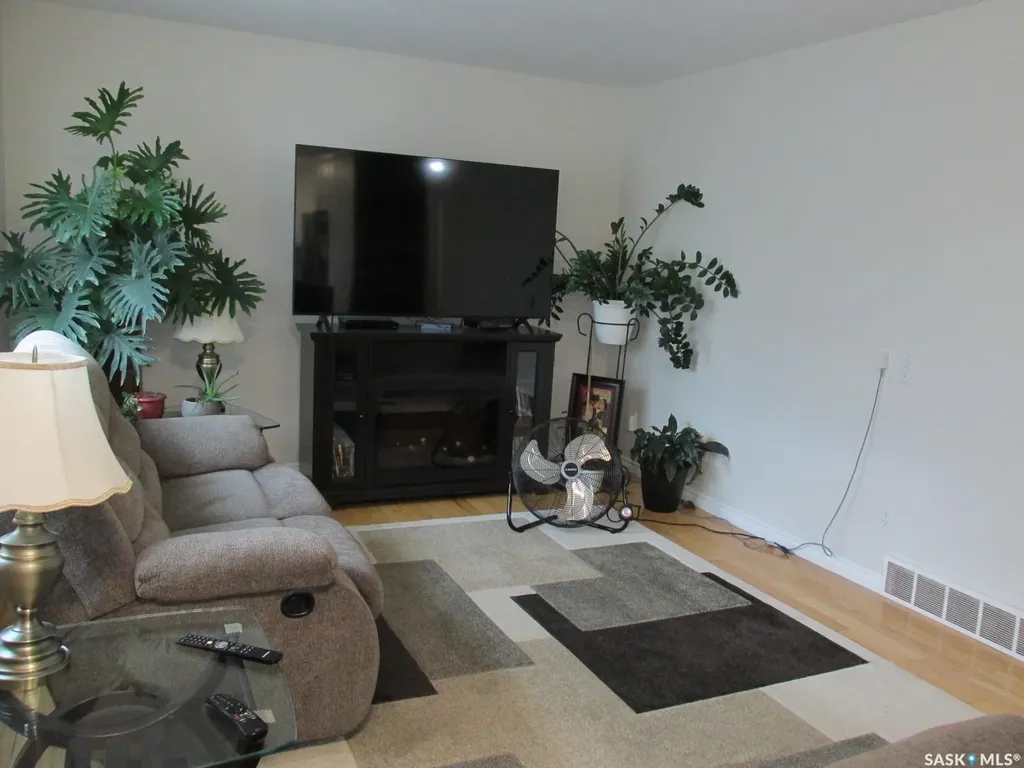 1107 Centre Street Nipawin SK S0E 1E0