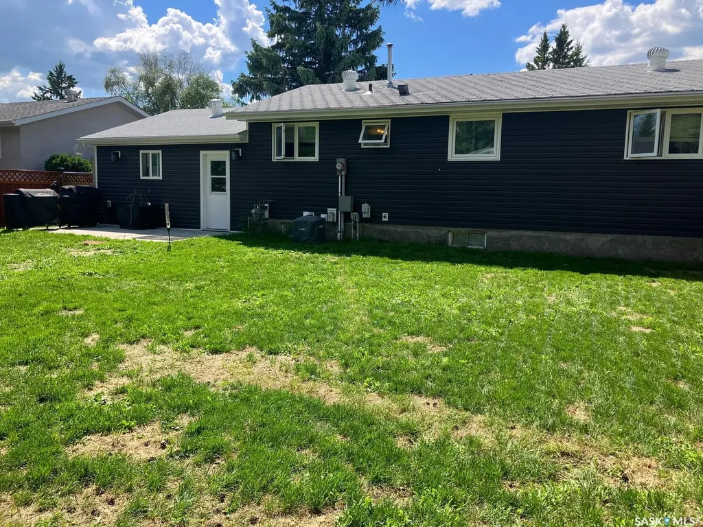 1107 Centre Street Nipawin SK S0E 1E0