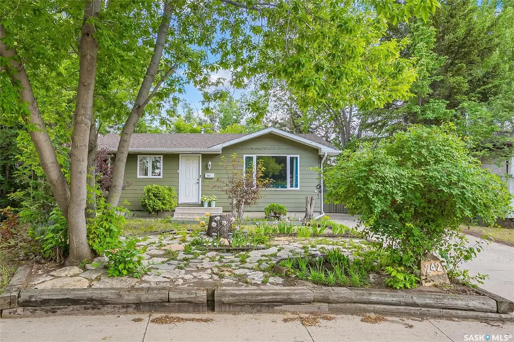 242 Haviland Crescent Saskatoon SK S7L 5A7