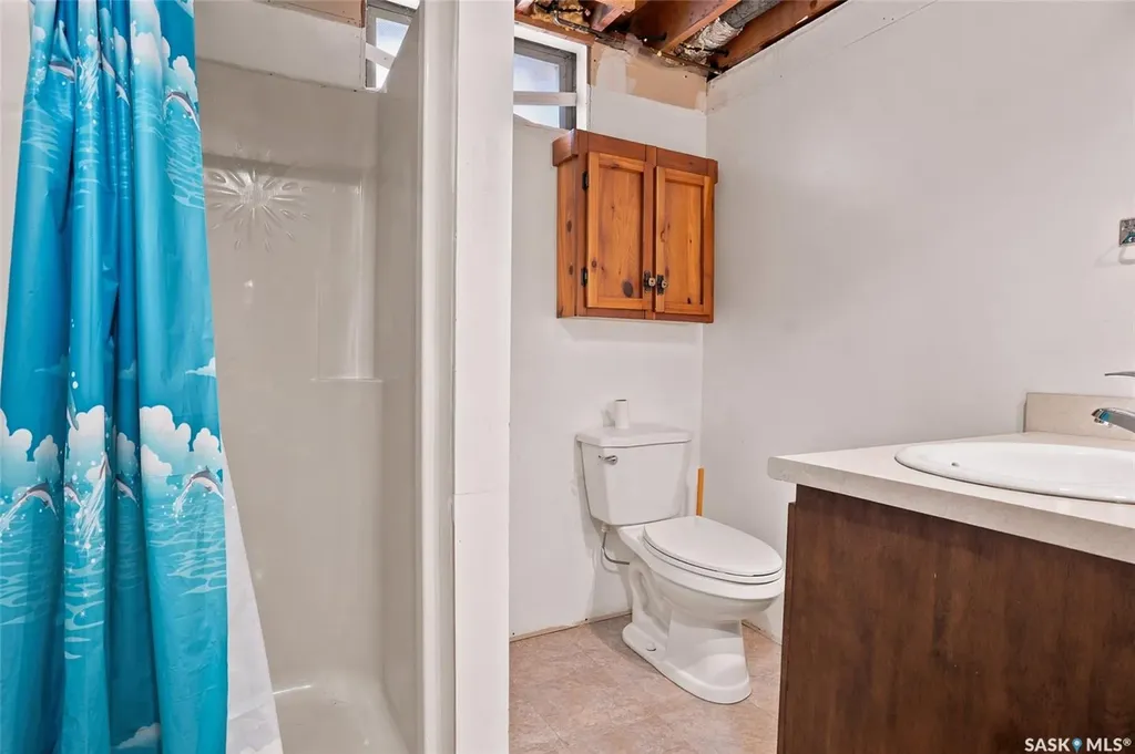 242 Haviland Crescent Saskatoon SK S7L 5A7
