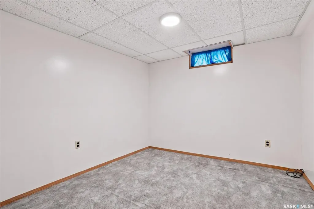 242 Haviland Crescent Saskatoon SK S7L 5A7