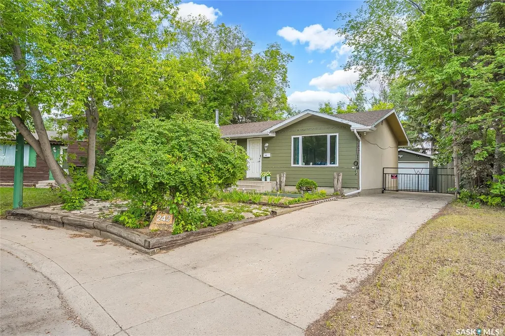 242 Haviland Crescent Saskatoon SK S7L 5A7