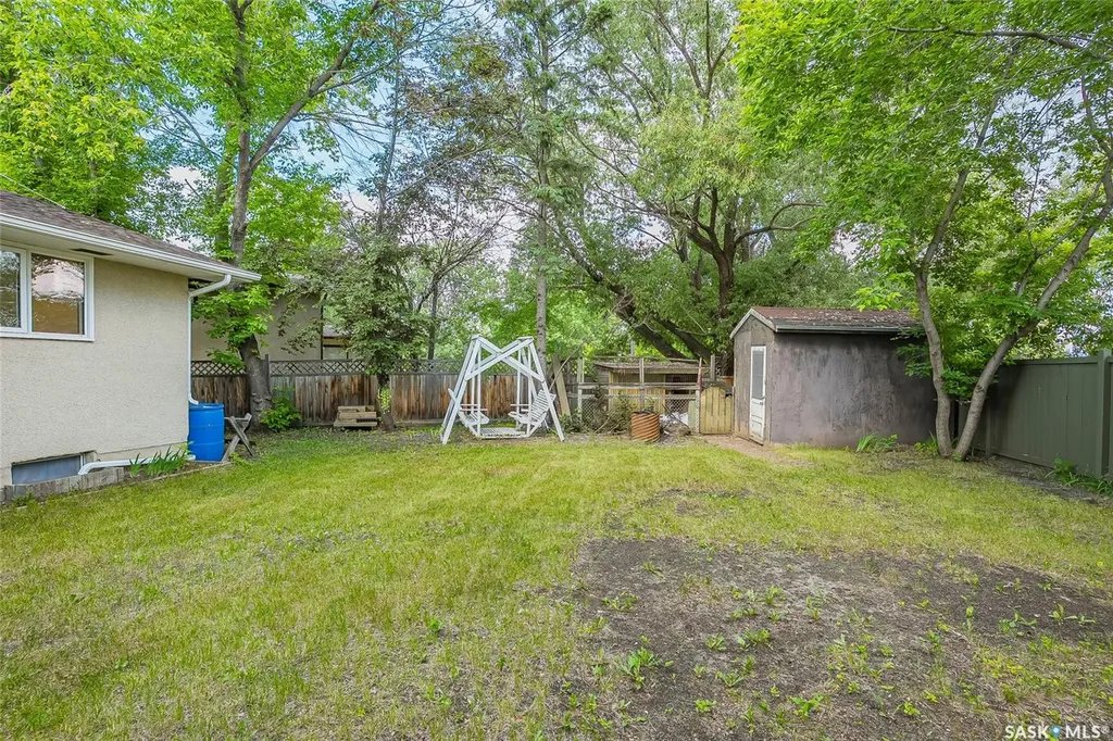 242 Haviland Crescent Saskatoon SK S7L 5A7