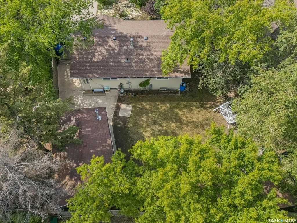 242 Haviland Crescent Saskatoon SK S7L 5A7