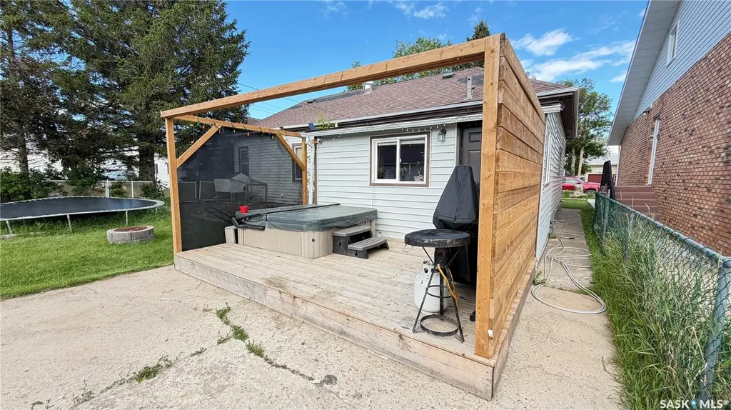 103 Walsh Street Maple Creek SK S0N 1N0