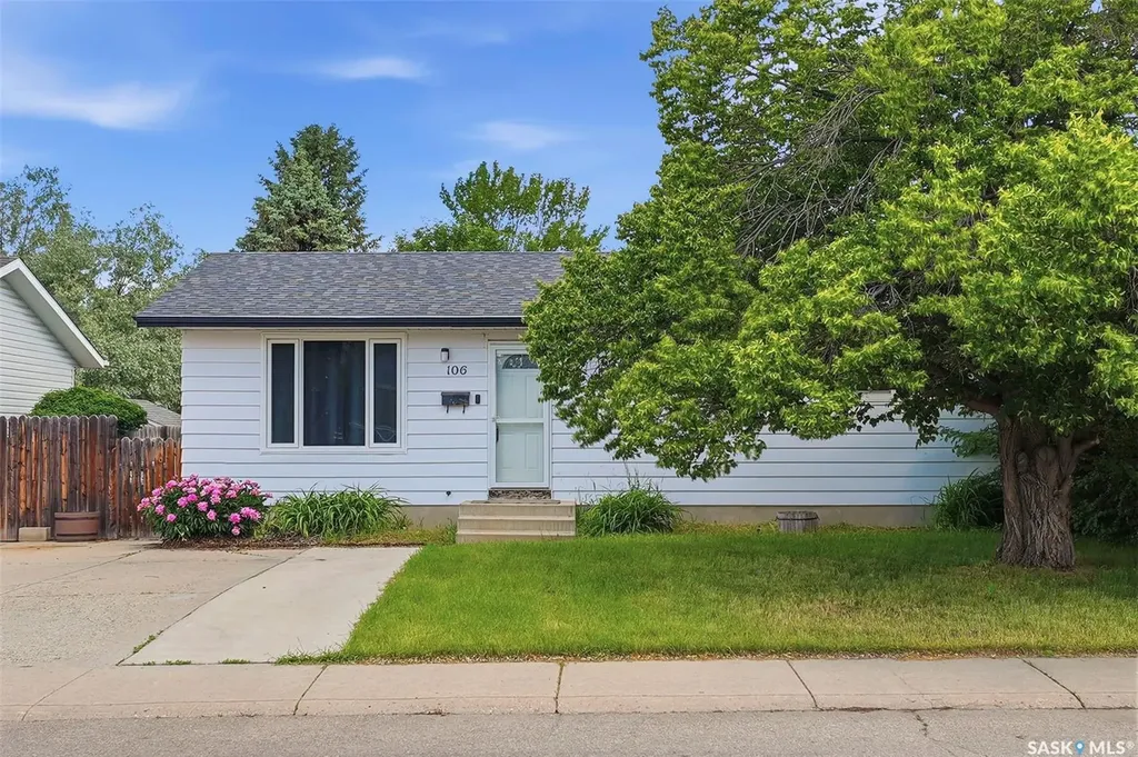 106 Sclandens Place Saskatoon SK S7M 4C4