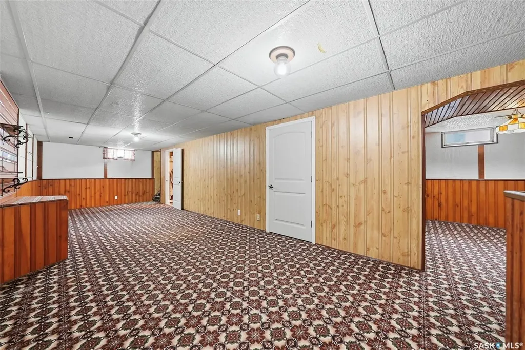 106 Sclandens Place Saskatoon SK S7M 4C4