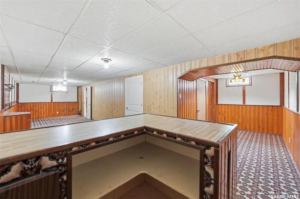 106 Sclandens Place Saskatoon SK S7M 4C4