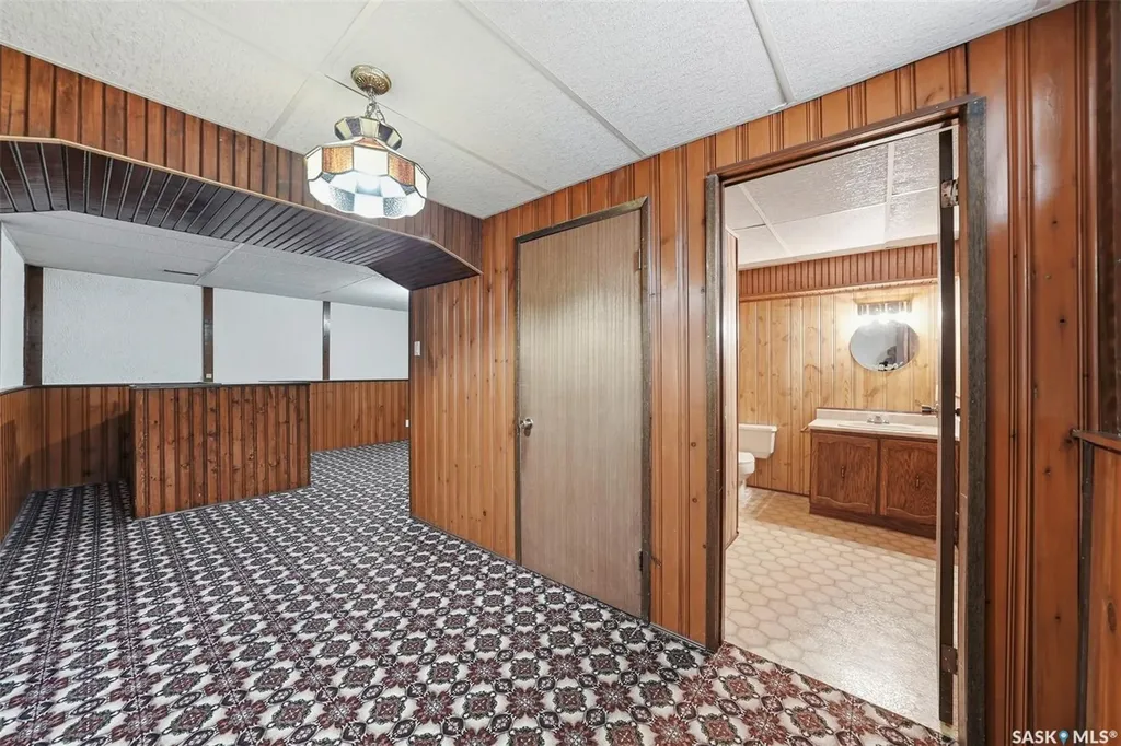 106 Sclandens Place Saskatoon SK S7M 4C4