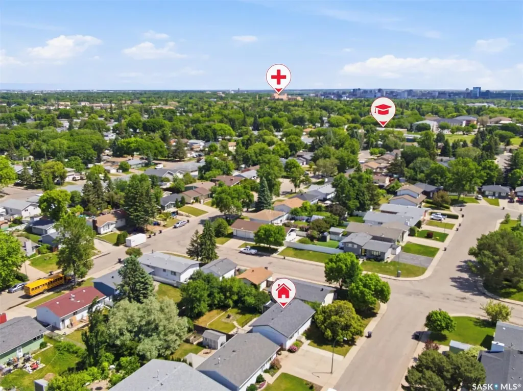 106 Sclandens Place Saskatoon SK S7M 4C4