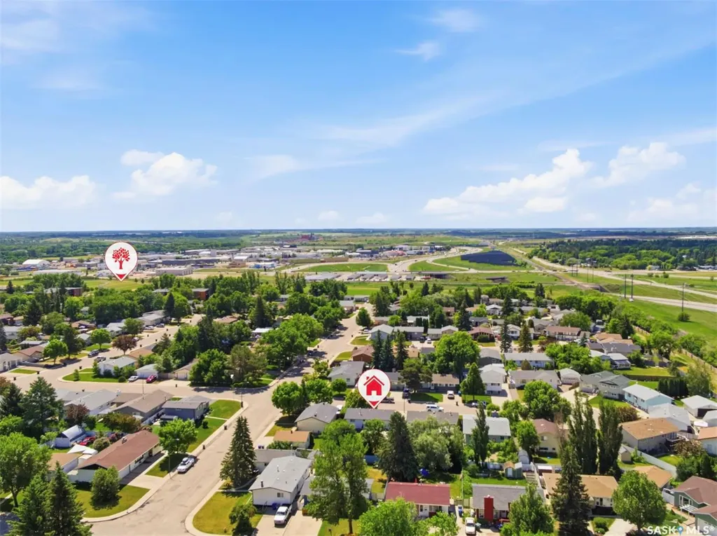 106 Sclandens Place Saskatoon SK S7M 4C4