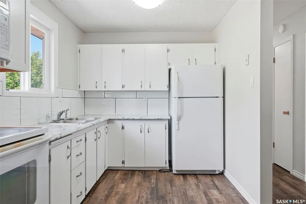 106 Sclandens Place Saskatoon SK S7M 4C4