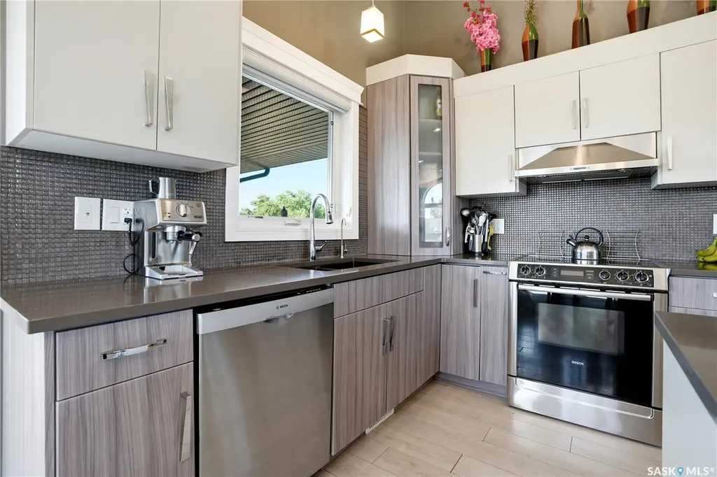 212 Glenwood Terrace Martensville SK S0K 0A2