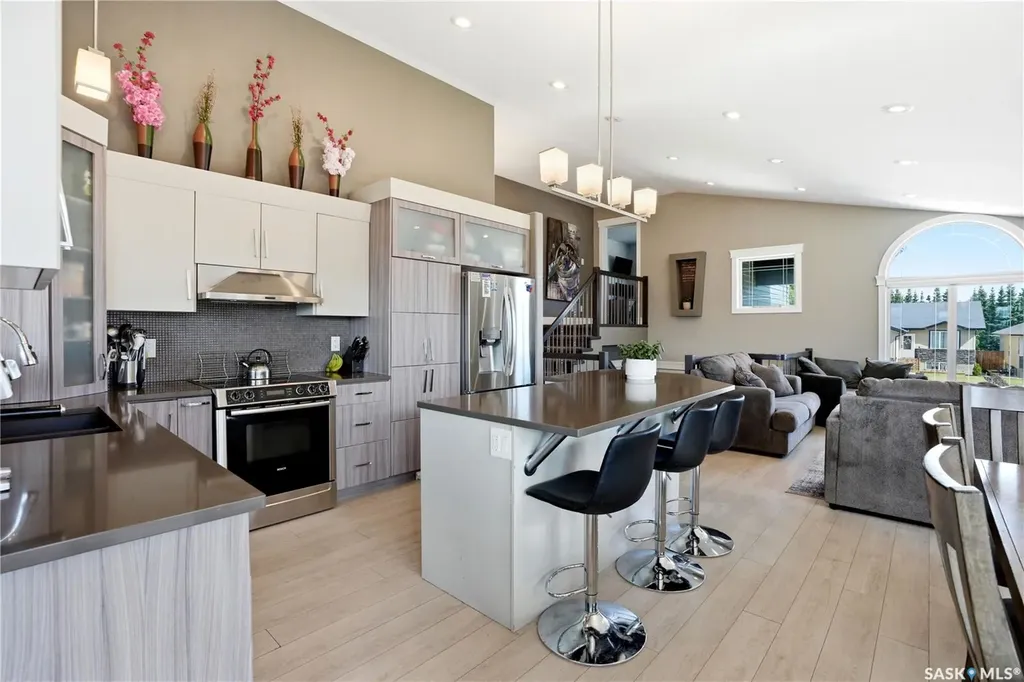 212 Glenwood Terrace Martensville SK S0K 0A2