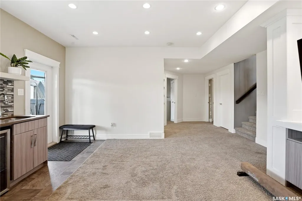 212 Glenwood Terrace Martensville SK S0K 0A2